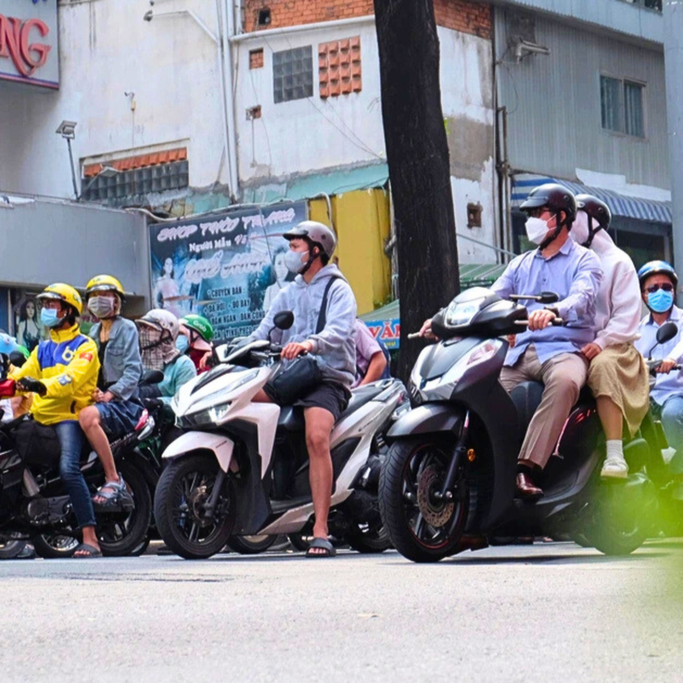 Giải pháp cải tạo xe máy chạy xăng sang chạy điện mà không cần sản xuất mới