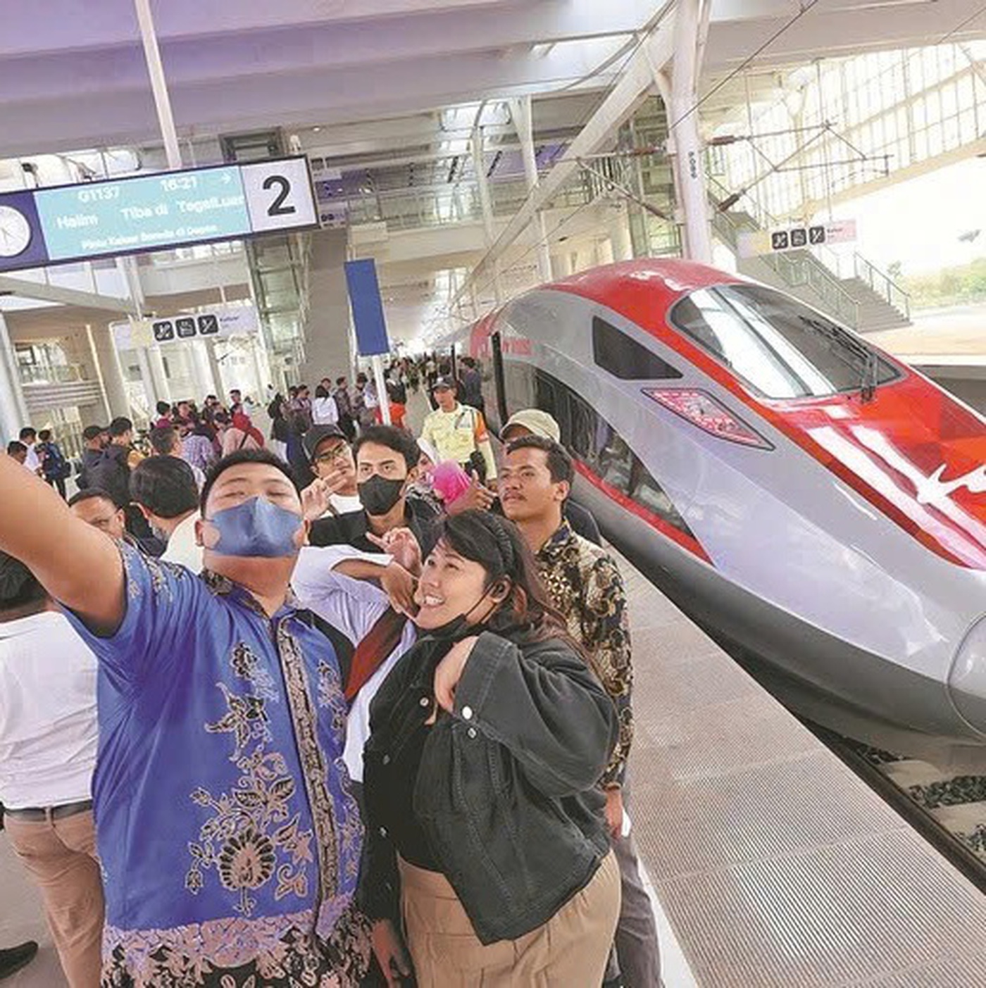 Indonesia lâm nợ với dự án tàu cao tốc 7,3 tỉ USD Jakarta - Bandung