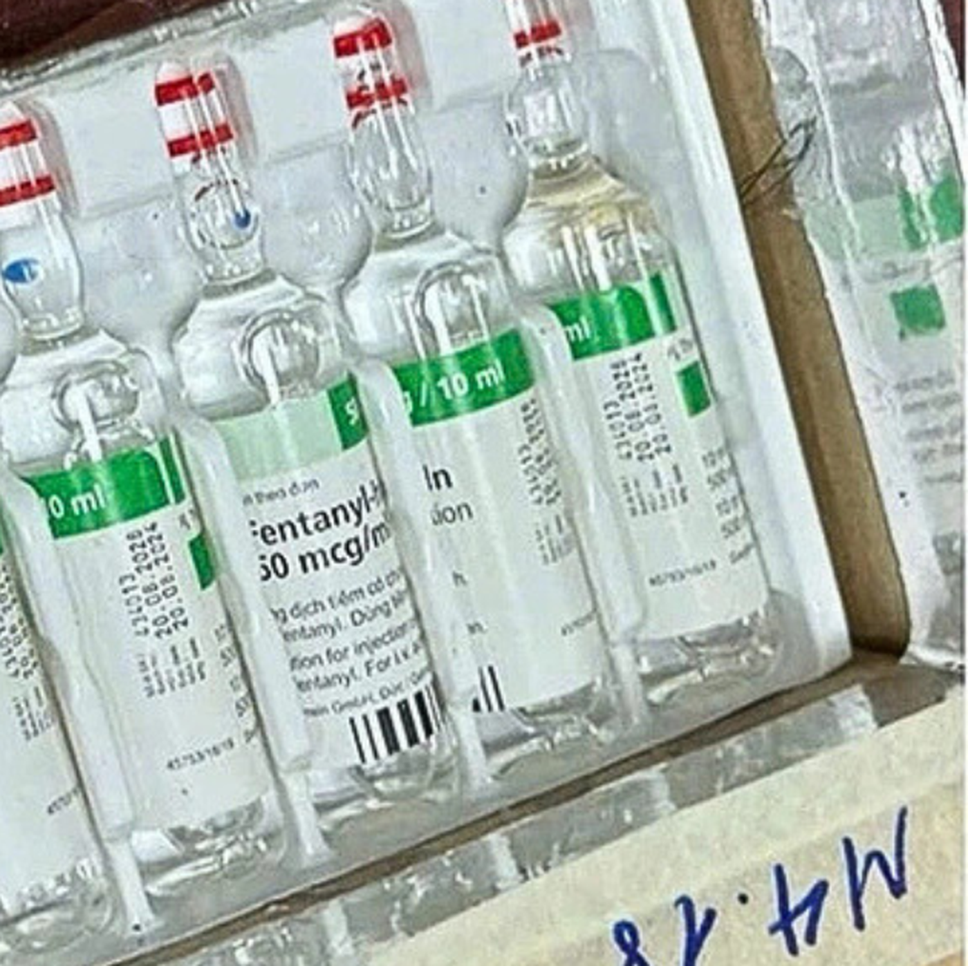 Cảnh sát đấu súng với băng nhóm ma túy, thu giữ thứ cực độc 'mạnh gấp 50 lần heroin'