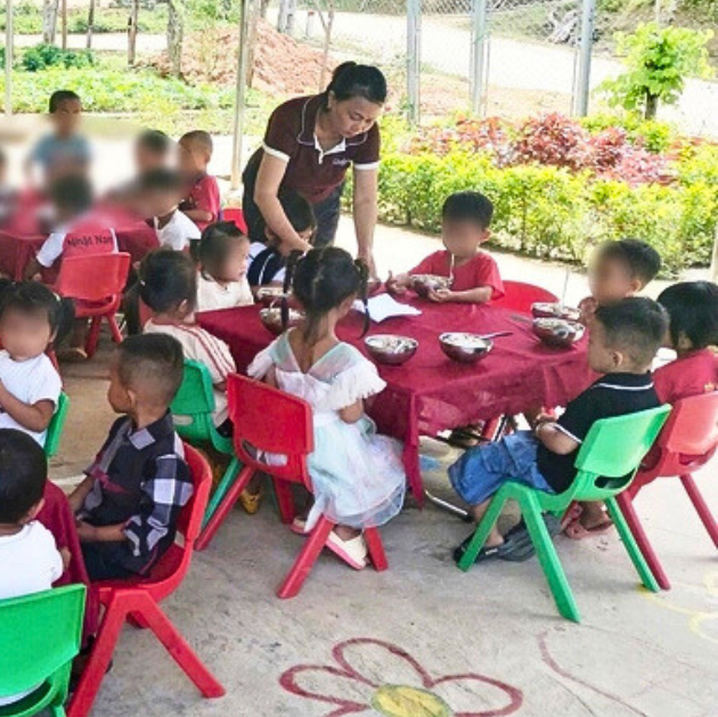 Vì sao dự án 'Nuôi em Nghệ An' khiến các nhà hảo tâm bức xúc?