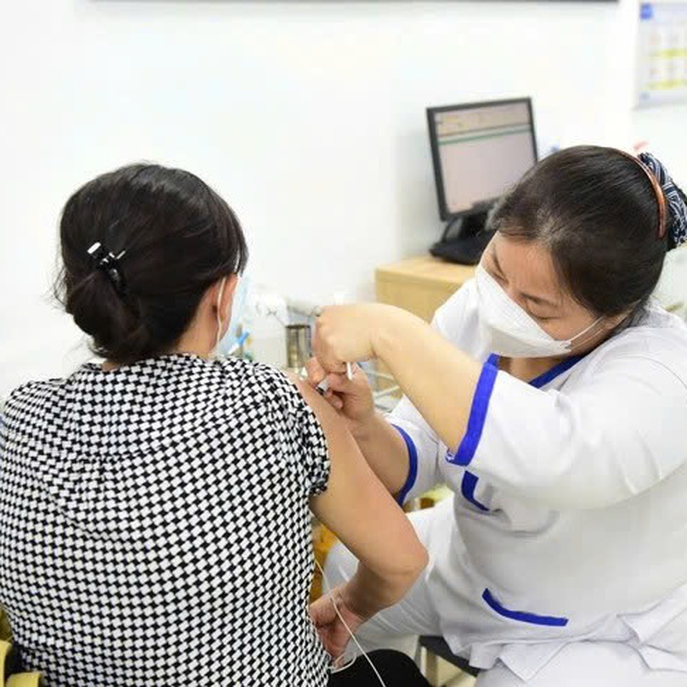 Hai hình thức tiêm chủng bắt buộc và tự nguyện theo Luật Phòng bệnh 2025