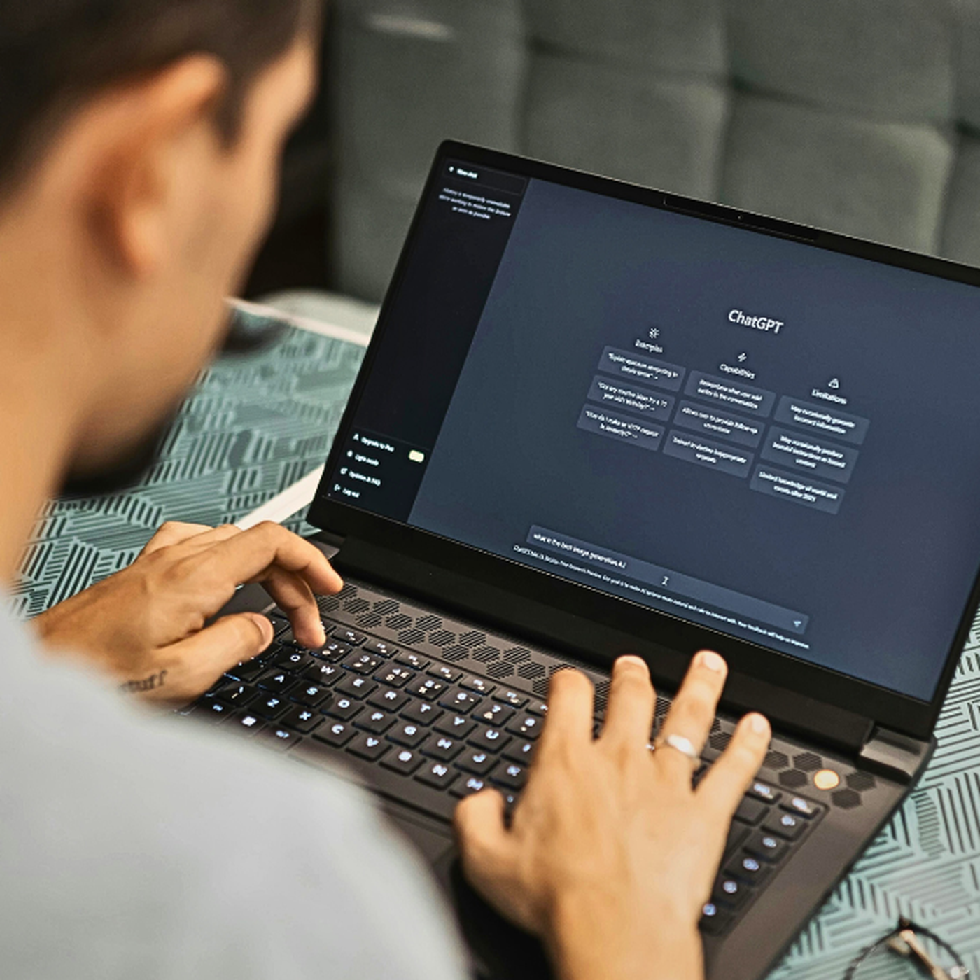 Nhiều sinh viên không thể tư duy độc lập vì quen dùng AI