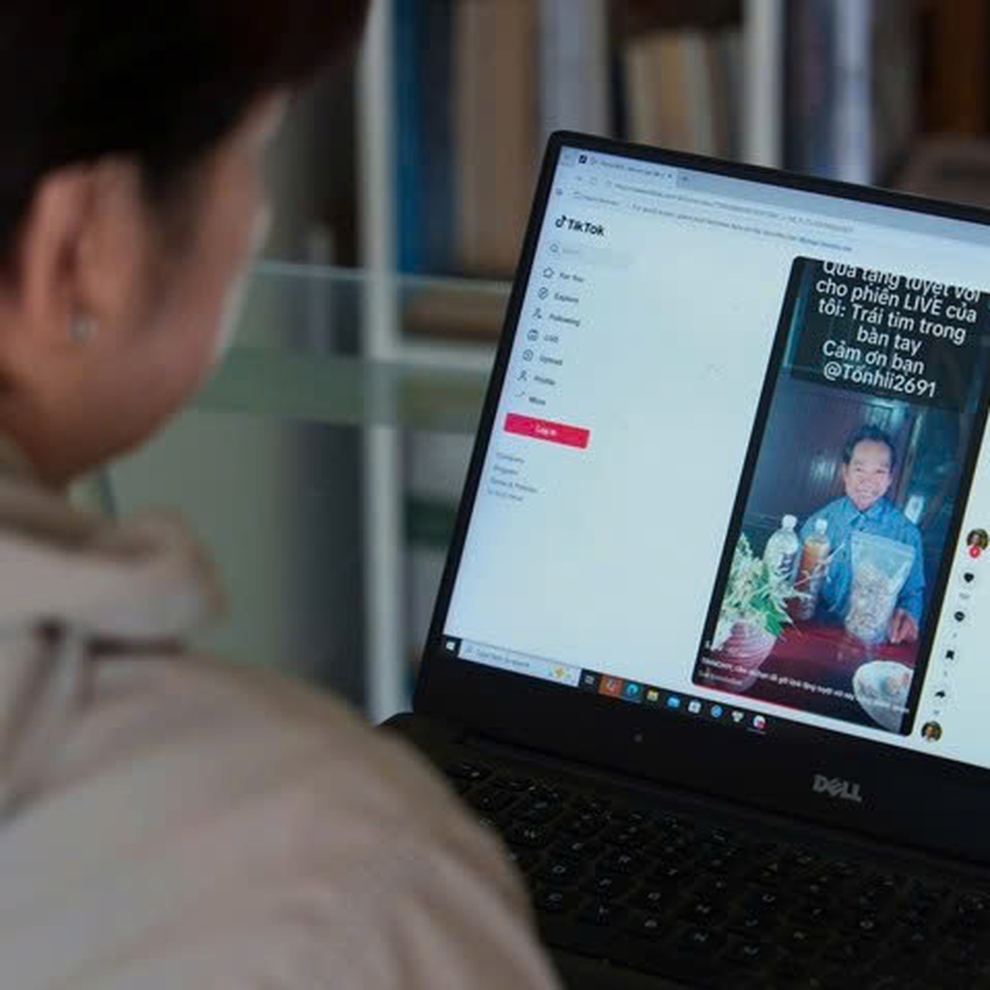 Xu hướng bán hàng online mới: Kể chuyện đời tư, giãi bày tâm sự episode artwork