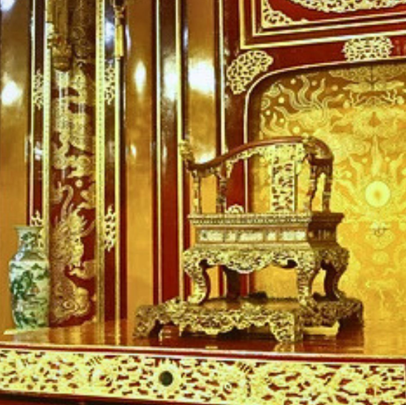 Lý do gần một năm vẫn chưa thể phục chế ngai vàng triều Nguyễn bị bẻ gãy episode artwork