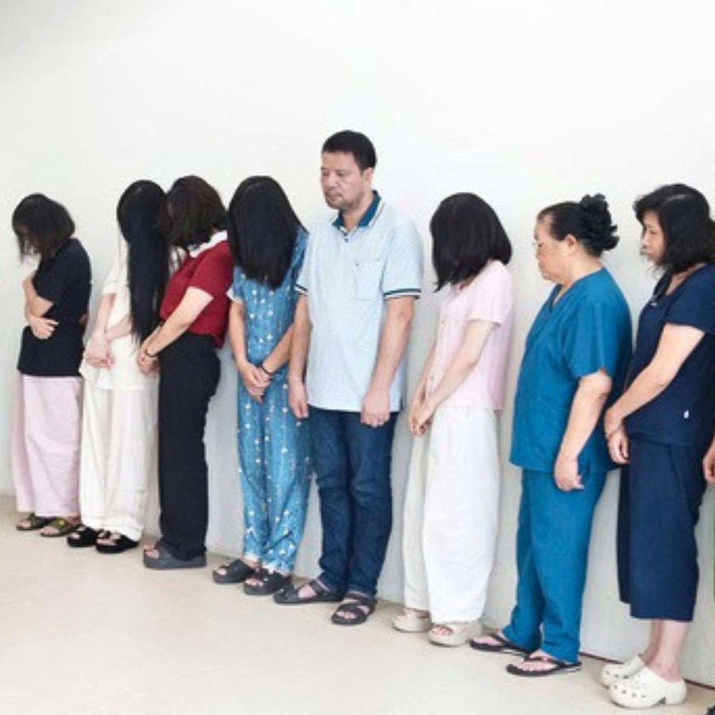 Chiêu trò bơm thuốc mỡ, sữa đậu nành để 'vẽ bệnh', lừa tiền bệnh nhân của nhóm bác sĩ 'dỏm'