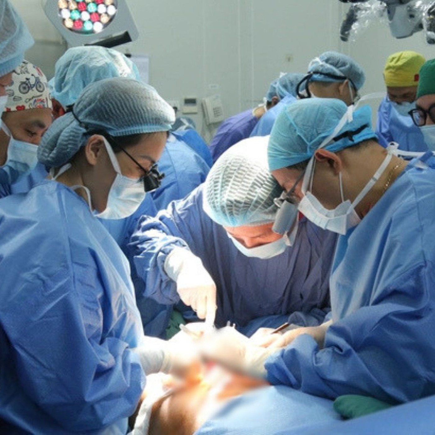 Ca ghép dương vật từ người cho chết não lần đầu được thực hiện thành công ở Việt Nam