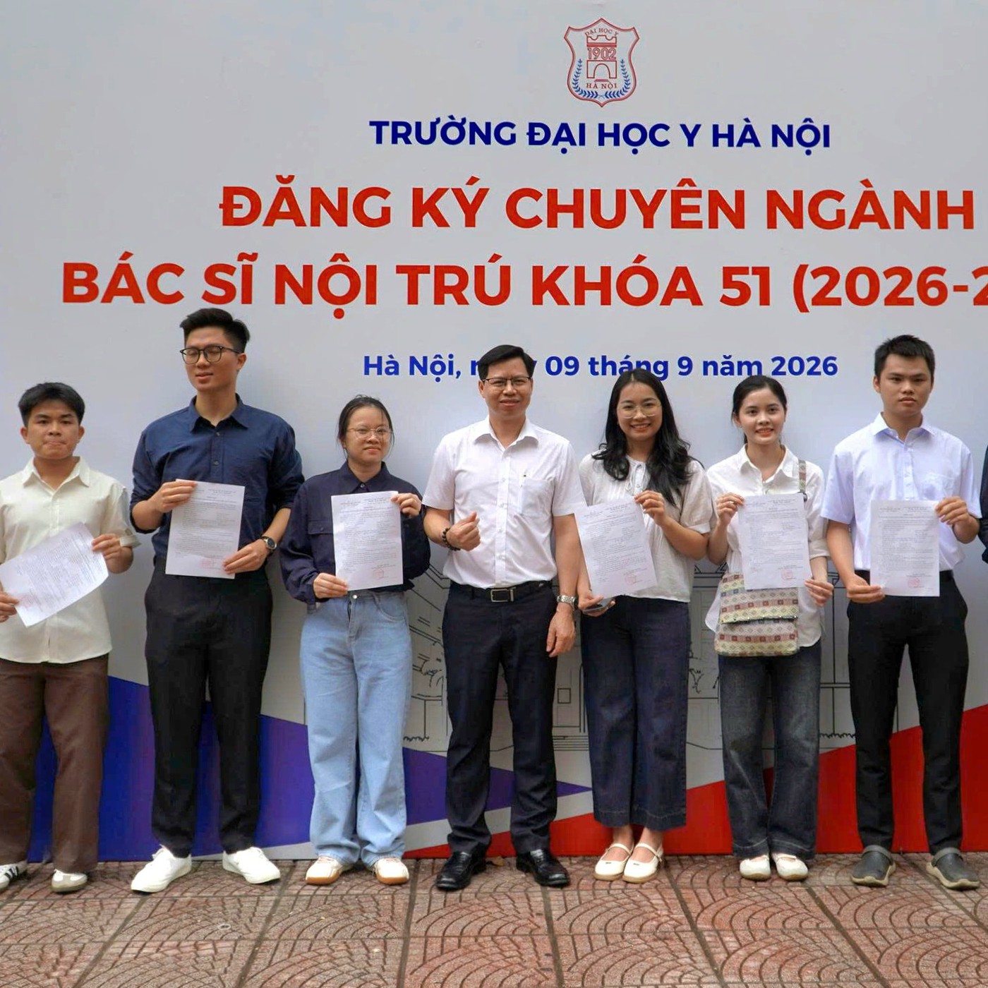 Giám đốc Bệnh viện Bạch Mai Đào Xuân Cơ nêu lý do nên trả thù lao cho bác sĩ nội trú