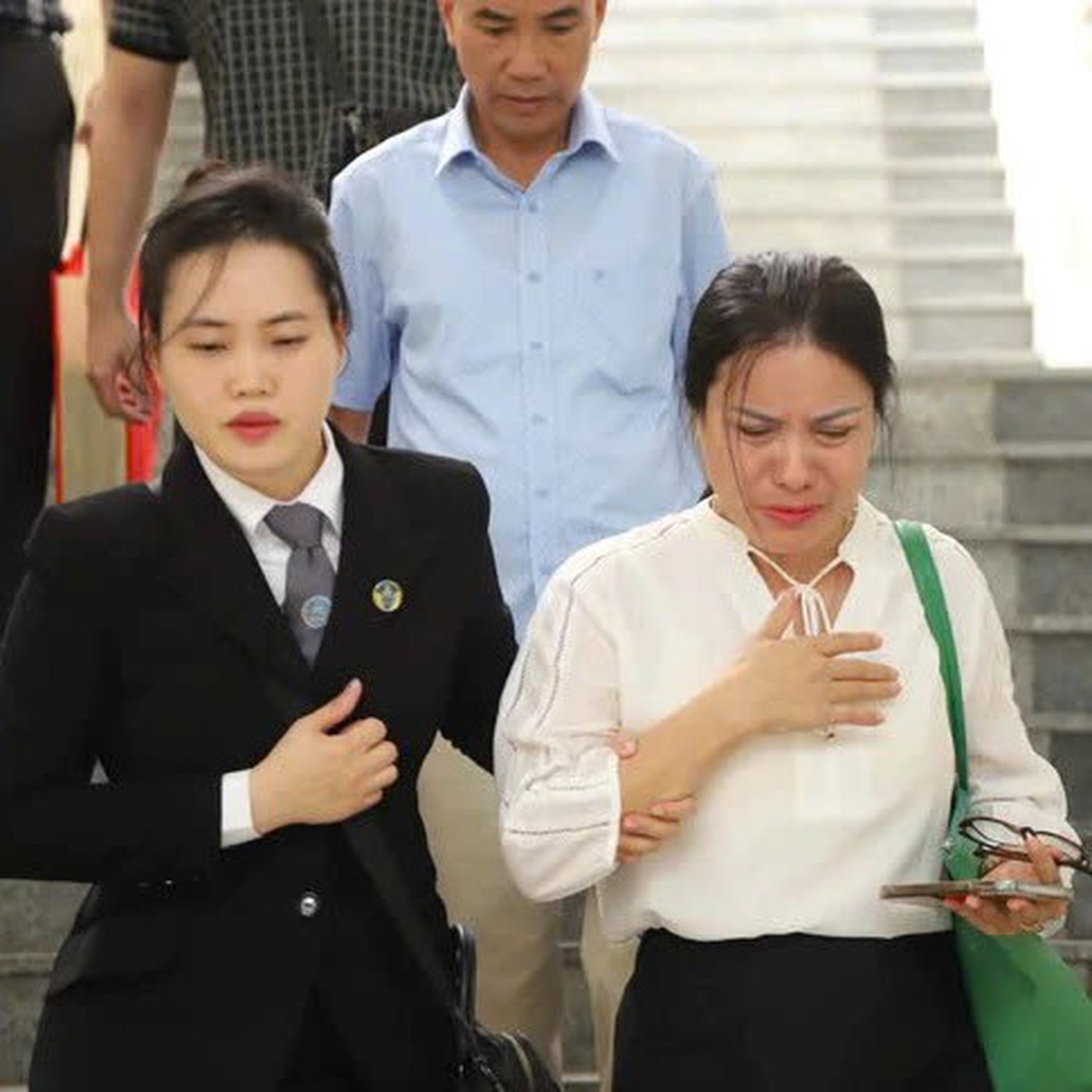 Luật sư phản bác căn cứ buộc tội cựu hiệu trưởng thu 15.000 đồng mỗi tiết dạy thêm