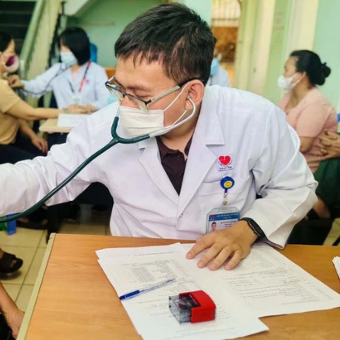TP.HCM đề xuất chi hơn 100 tỉ đồng mỗi năm để hỗ trợ bác sĩ luân phiên về trạm y tế