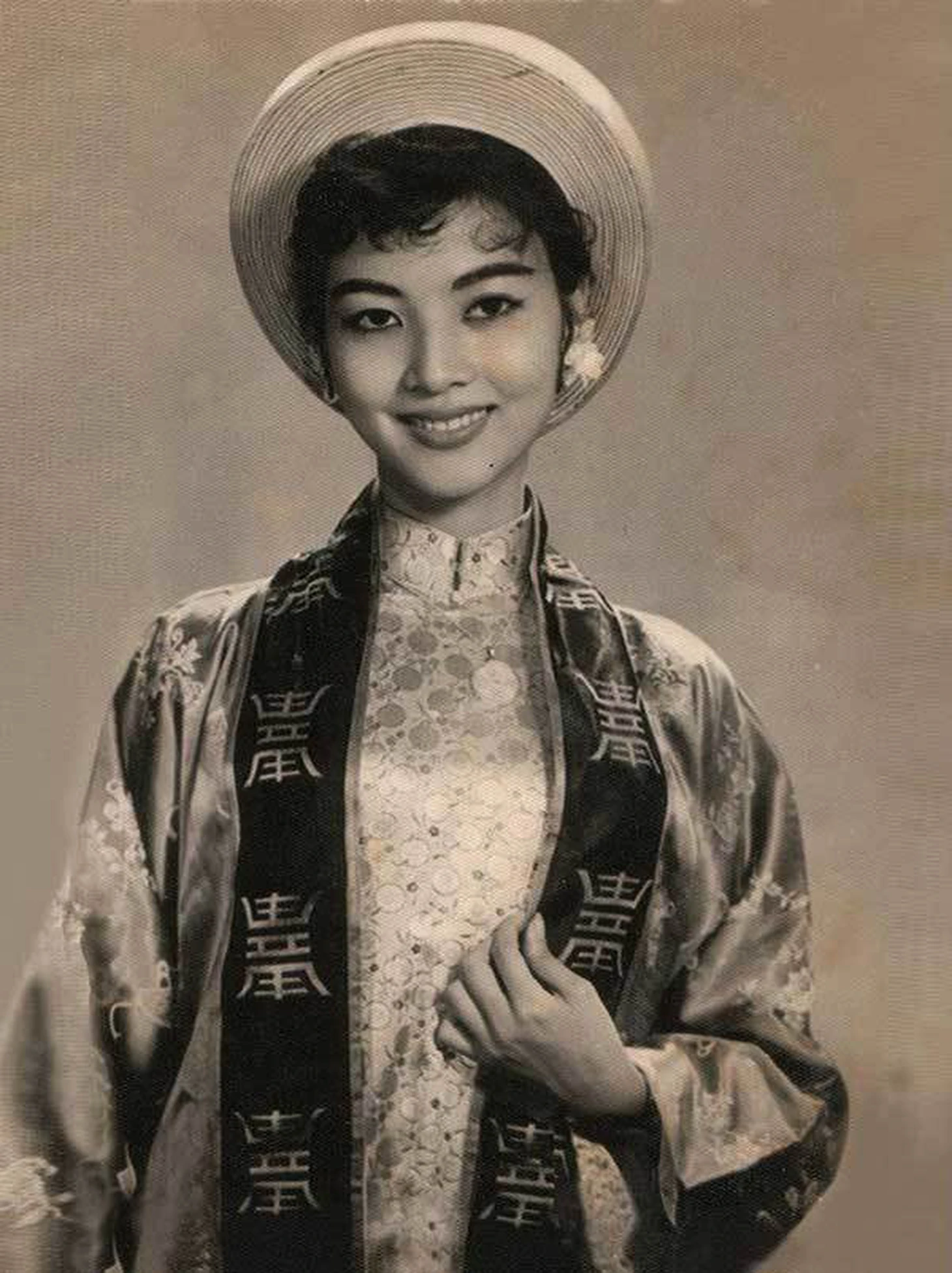 Nhan sắc giai nhân Thẩm Thúy Hằng thời vang bóng - Ảnh 10.