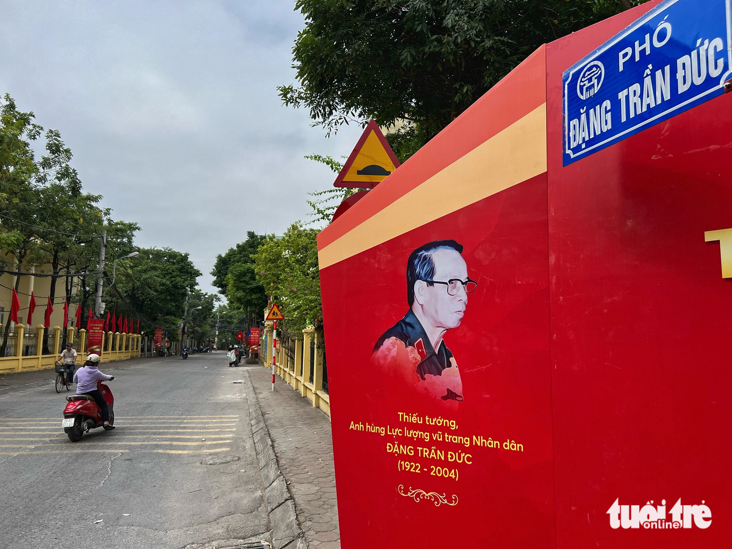 Tuyến phố mang tên Thiếu tướng Đặng Trần Đức thuộc phường Thanh Trì (quận Hoàng Mai, Hà Nội) với chiều dài 350m - Ảnh: PHẠM TUẤN