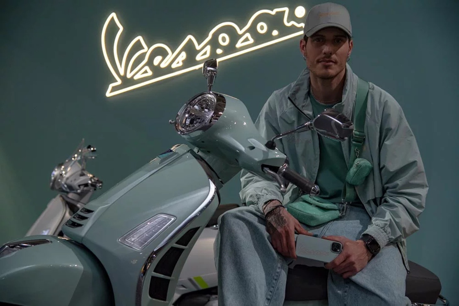 Vespa Primavera và Sprint S 2024: Không chỉ thay mỗi màu như trước, thêm bản chạy điện - Ảnh 13.