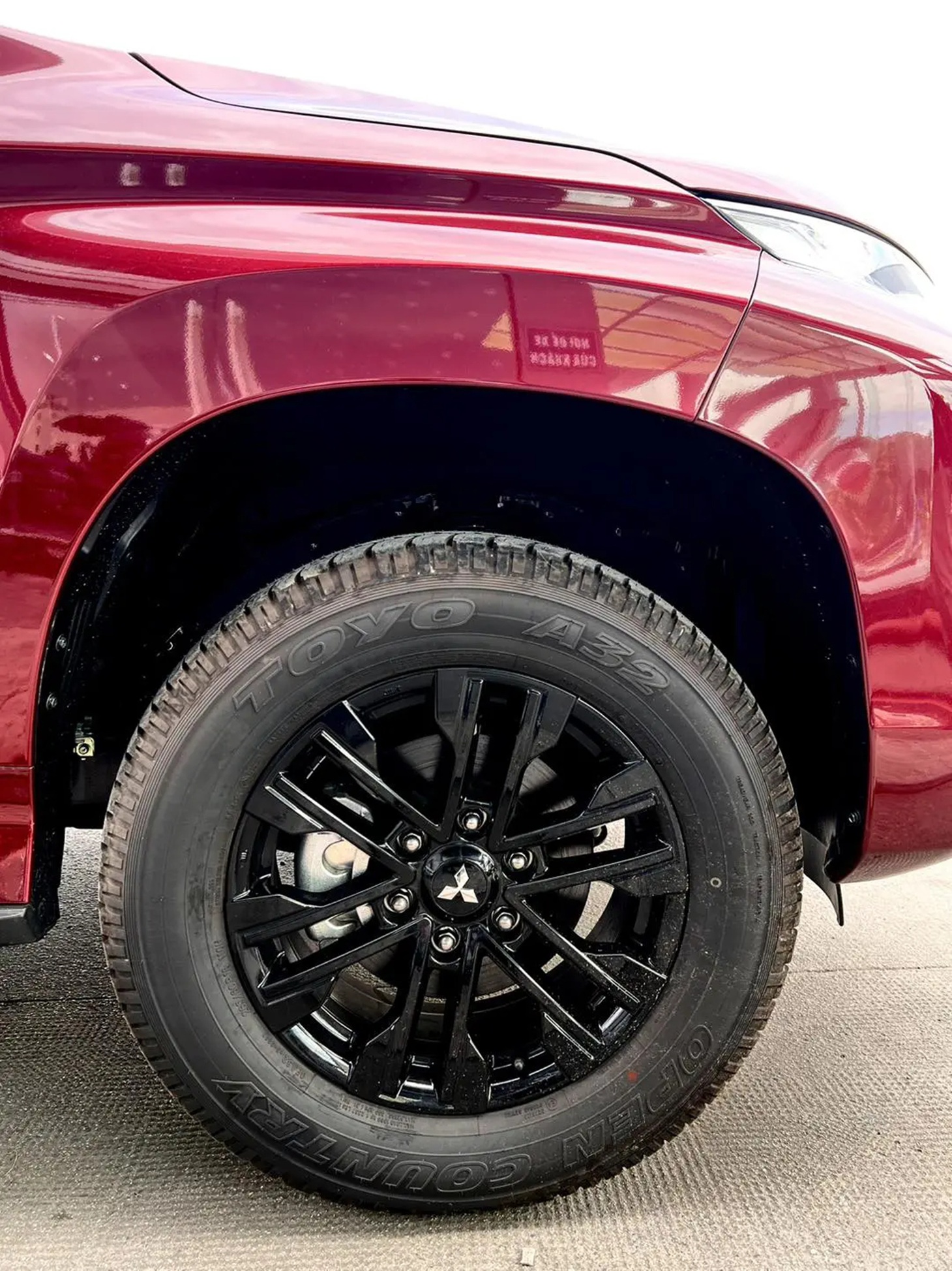 Mitsubishi Pajero Sport thêm bản mới tại Việt Nam: - Ảnh 10.