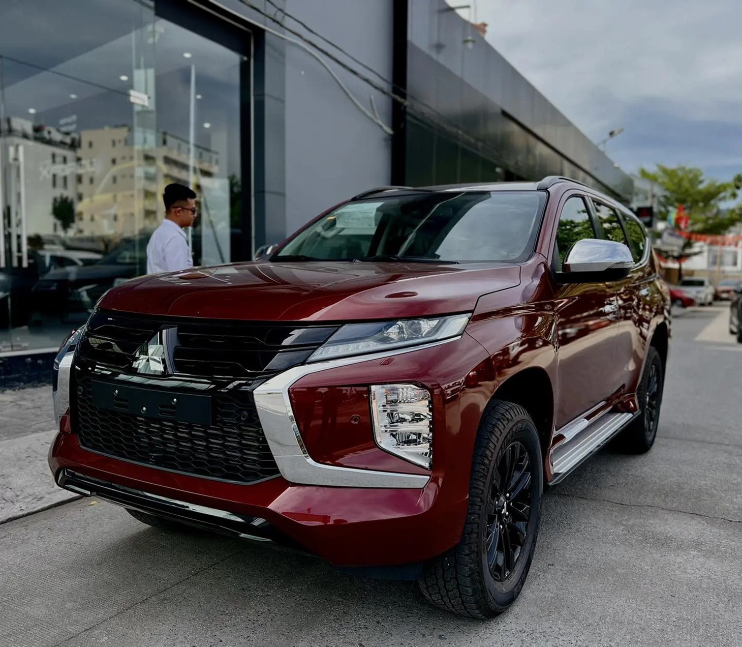 Mitsubishi Pajero Sport thêm bản mới tại Việt Nam: - Ảnh 5.