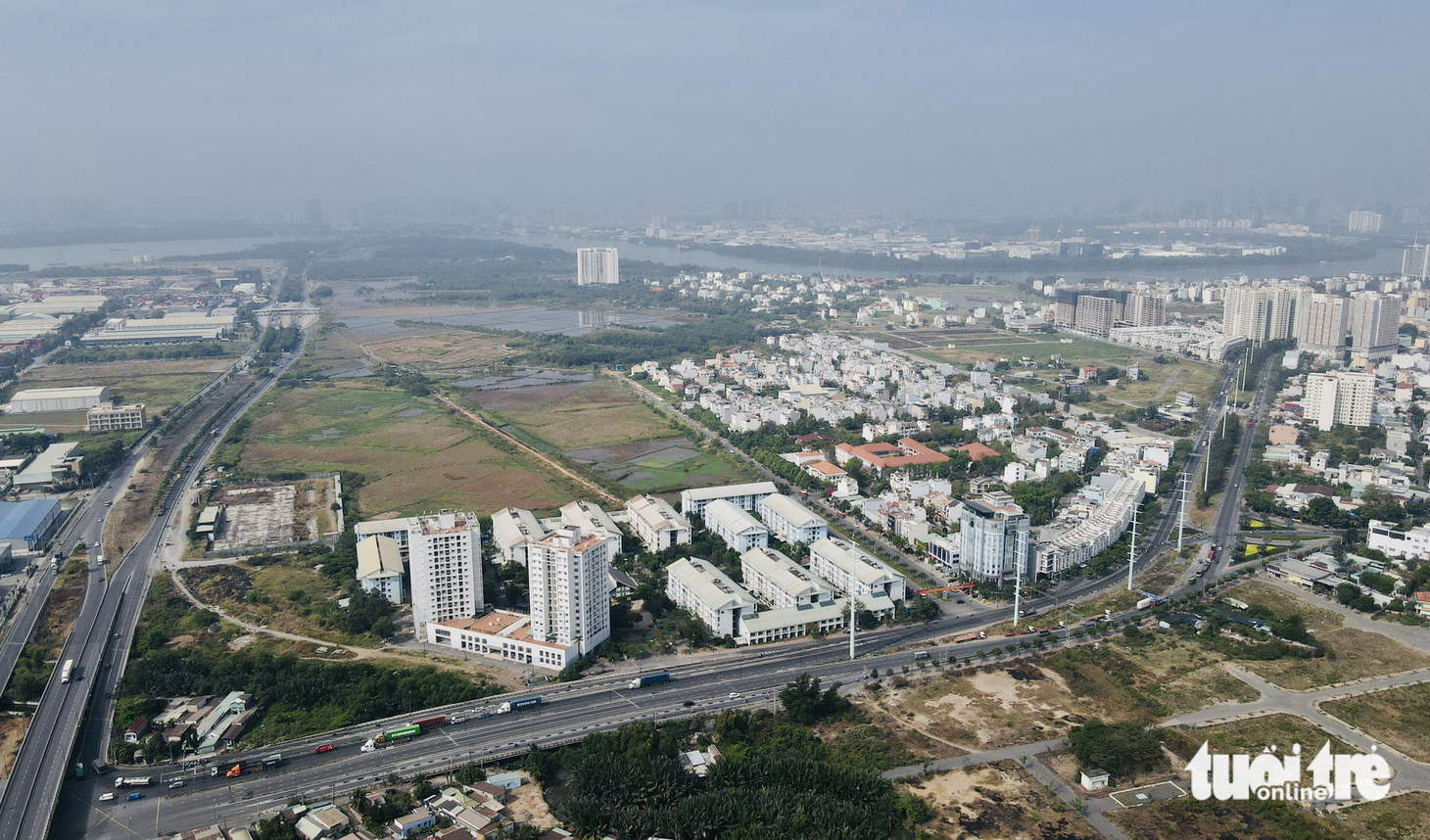 Hiện trạng đường Đồng Văn Cống vào cảng Cát Lái đang bị đề nghị thanh tra - Ảnh 2.