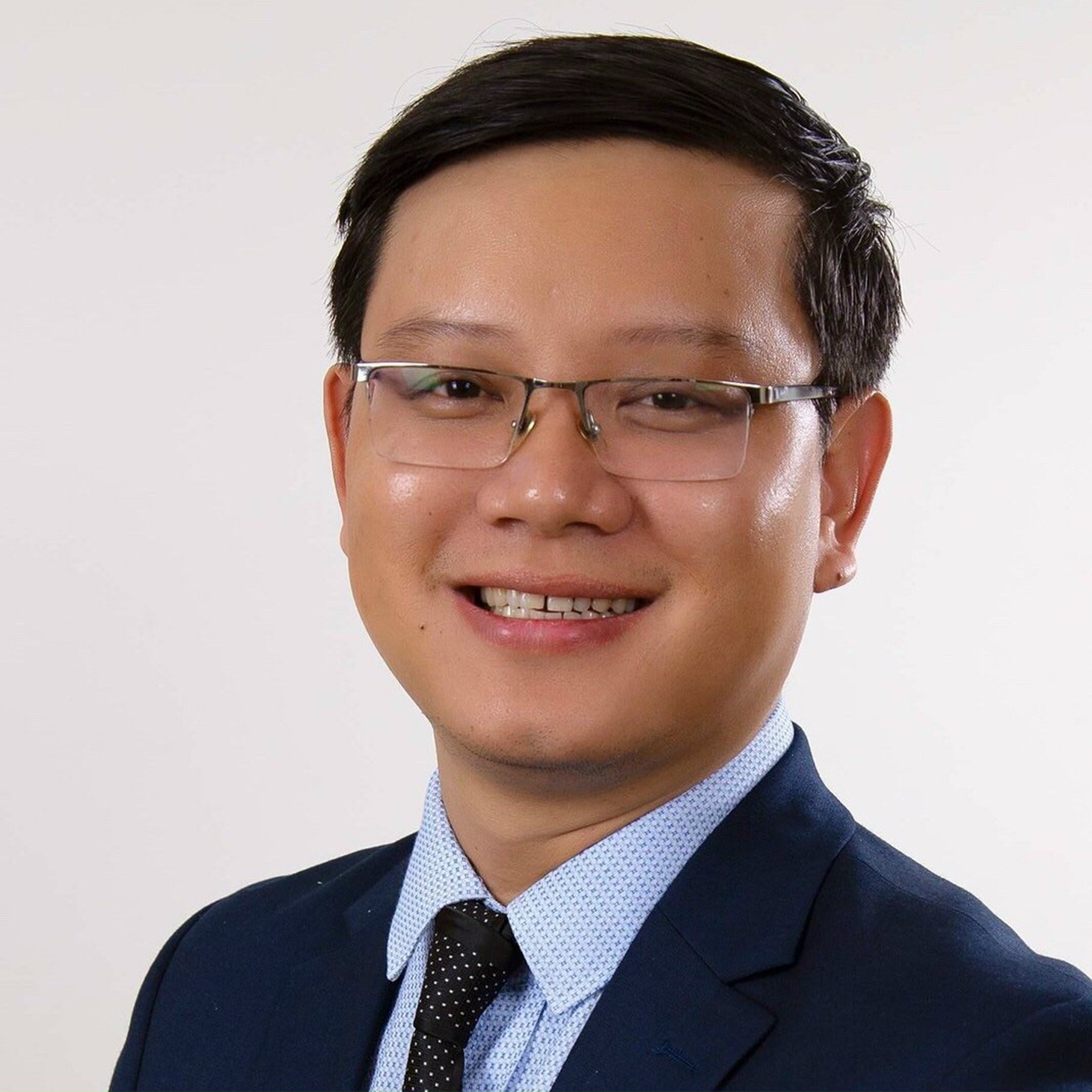 Luật sư Nguyễn Hồng Lĩnh