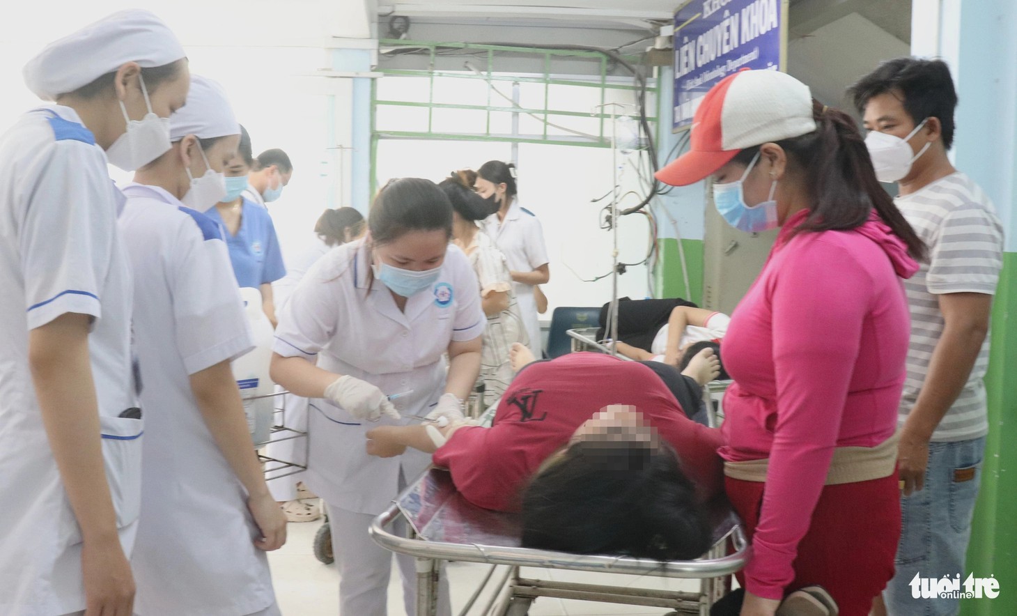 Bệnh viện Đa khoa khu vực Hóc Môn (TP.HCM) còn chú trọng đào tạo nguồn nhân lực chất lượng cao - Ảnh: XUÂN MAI