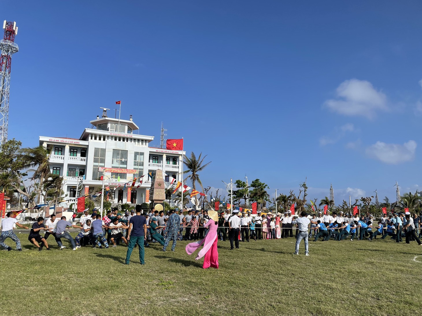 Thi kéo co ngày Tết
