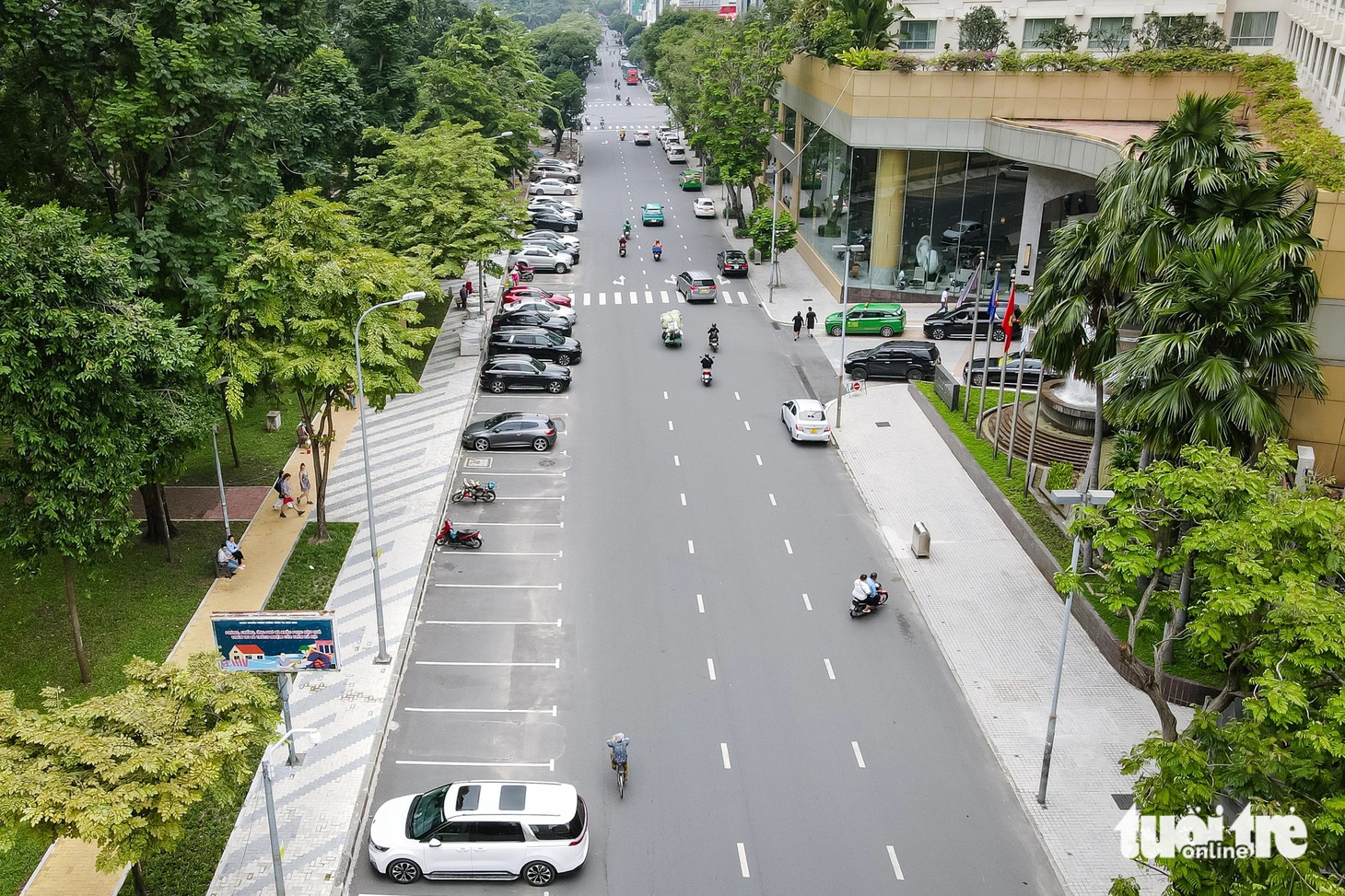 bãi xe nhà vệ sinh - Ảnh 2.