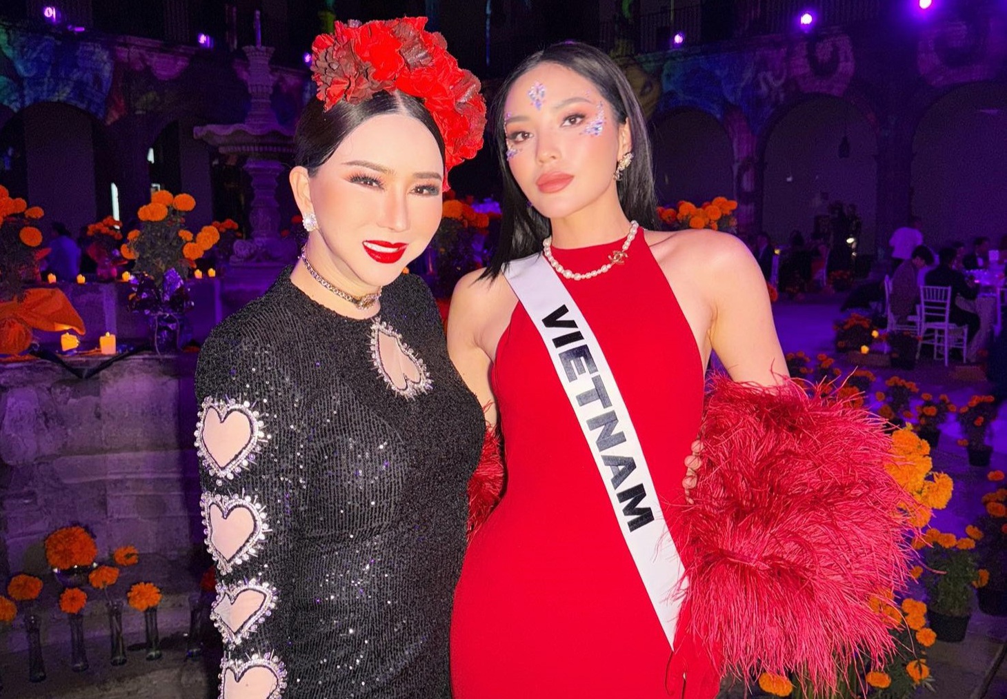 Tin tức giải trí 11-11: Miss Universe bị chê chất lượng kém, Lisa BlackPink gây sốt trong phim mới - Ảnh 1.