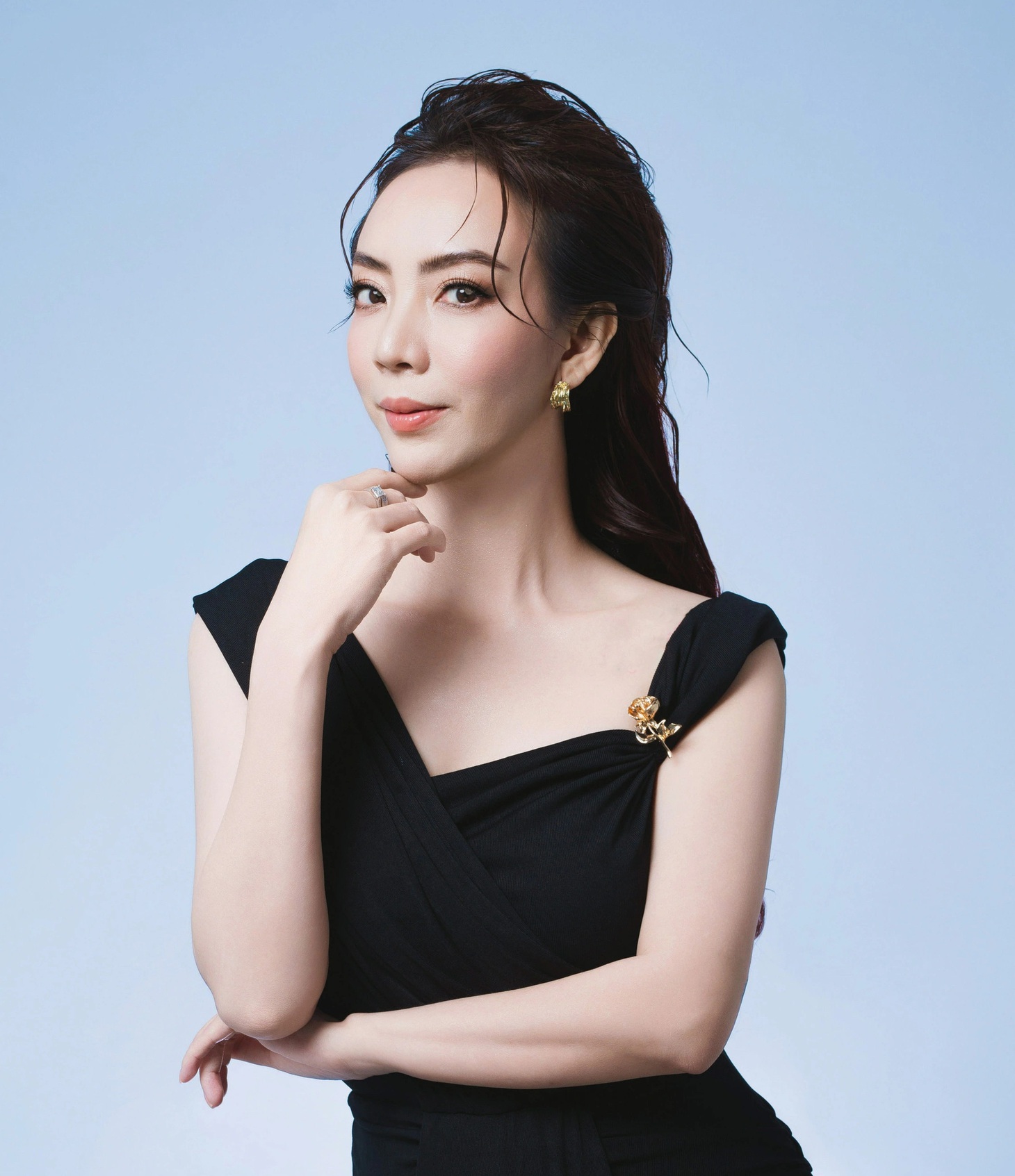 Thu Trang 'không xem Trấn Thành là đối thủ', Trung Quốc gỡ phim có nội dung độc hại - Ảnh 2.