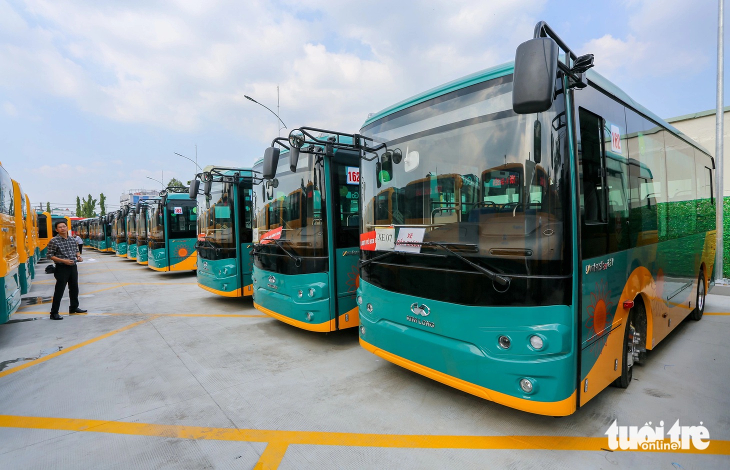 Đoàn xe buýt điện ‘cập bến’ TP.HCM, sẵn sàng chạy cùng metro số 1 - Ảnh 3.