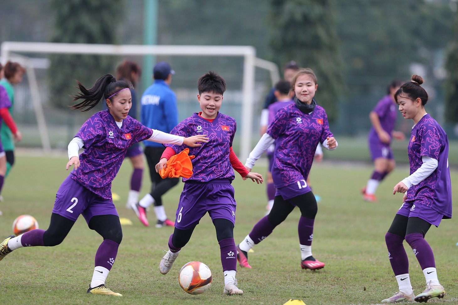 Đội tuyển U20 nữ Việt Nam tập trung từ giữa tháng 1, tập luyện liên tục giữa lạnh rét và hiện đang có mặt tại Uzbekistan chuẩn bị thi đấu vòng chung kết U20 nữ châu Á 2024, diễn ra từ ngày 3 đến 16-3 - Ảnh: HOÀNG TÙNG