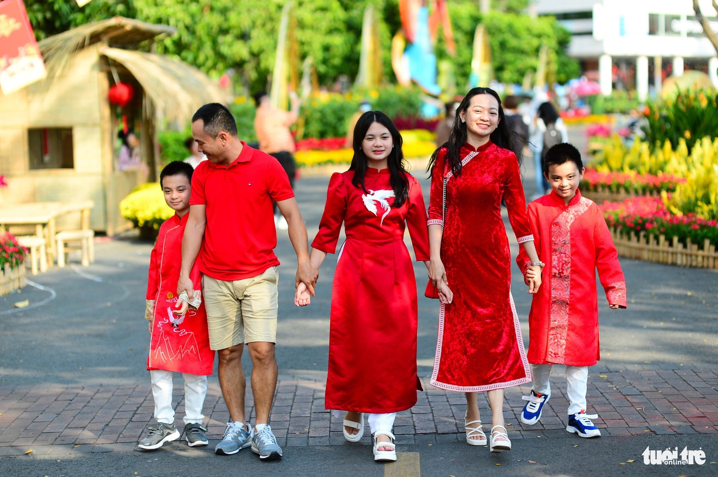 Đường hoa Phú Mỹ Hưng mở cửa tự do cho khách tham quan đến ngày 13-2 (mùng 4 Tết)