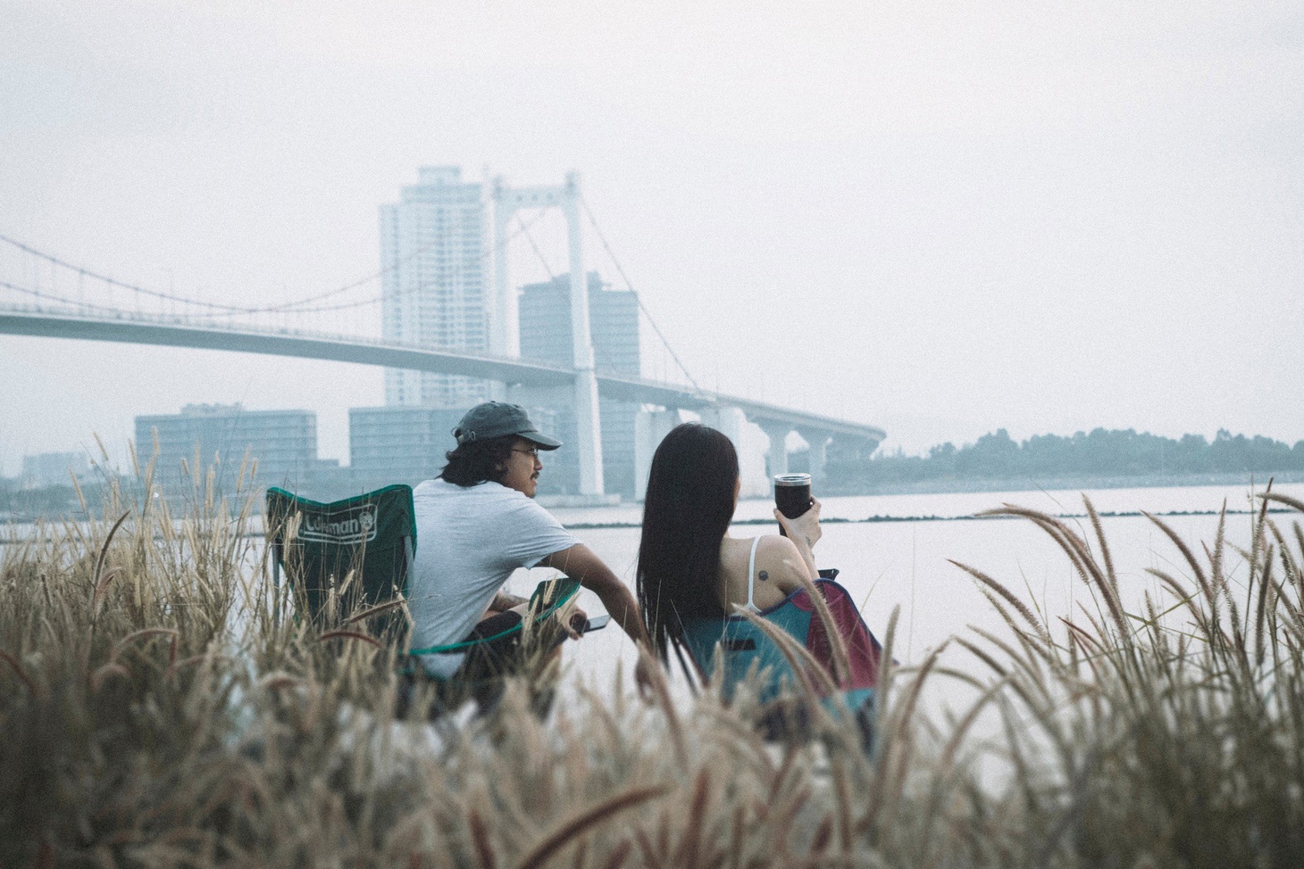 Một góc rất chill của giới trẻ Đà Nẵng ở chân cầu Thuận Phước (phường Nại Hiên Đông, quận Sơn Trà)