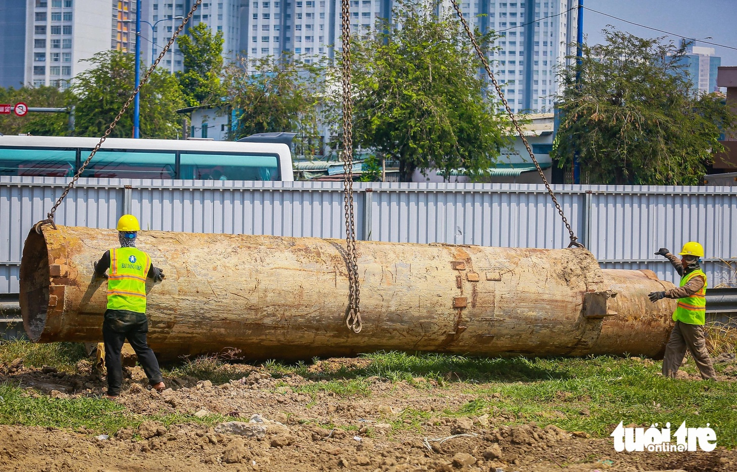 Xây dựng hầm chui HC1-02 hiện nay đang thi công phần tường hầm các đốt hầm hở và thi công cọc ép, sẽ hoàn thành đa số đốt hầm trước Tết Nguyên đán năm 2025 - Ảnh: LÊ PHAN
