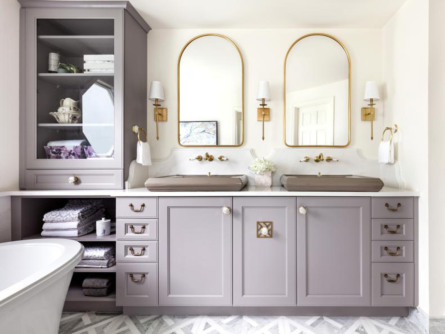 Một phiên bản mềm mại và trung tính của màu tím - Ảnh: HGTV