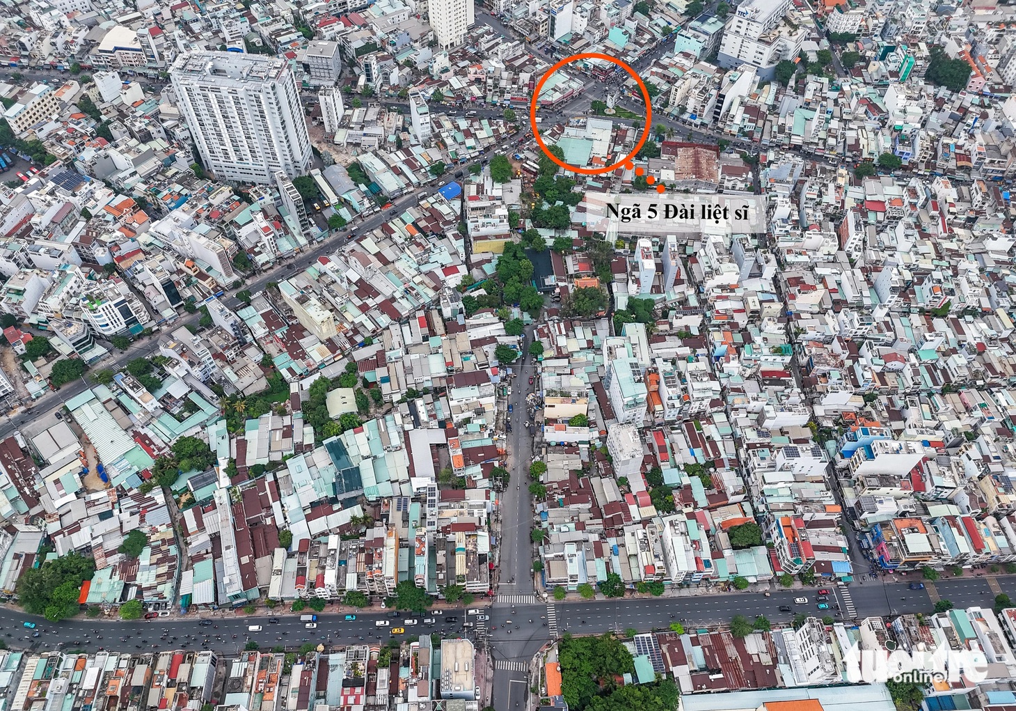 Bên cạnh đó, nhiều người dân hy vọng đường Chu Văn An đoạn hướng về ngã 5 Đài liệt sĩ sẽ sớm được khơi thông, kết nối xe cộ đi lại thuận tiện hơn - Ảnh: LÊ PHAN