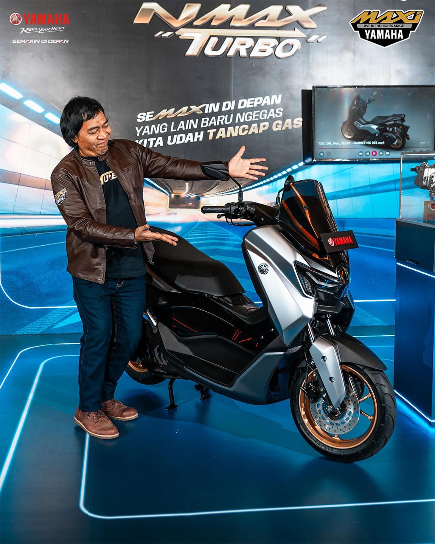 Theo kết quả thử nghiệm nội bộ của Yamaha, Nmax Turbo có thể bứt tốc từ vị trí dừng 0 đến 100m chỉ trong 7,2 giây, nhanh hơn 0,23 giây so với thế hệ trước. Ngoài ra, khi thử nghiệm ở điều kiện đường dốc nghiêng 10 độ với khoảng cách 150m, Nmax Turbo chỉ mất 11,73 giây để hoàn thành, trong khi thế hệ trước cần đến 12,33 giây.