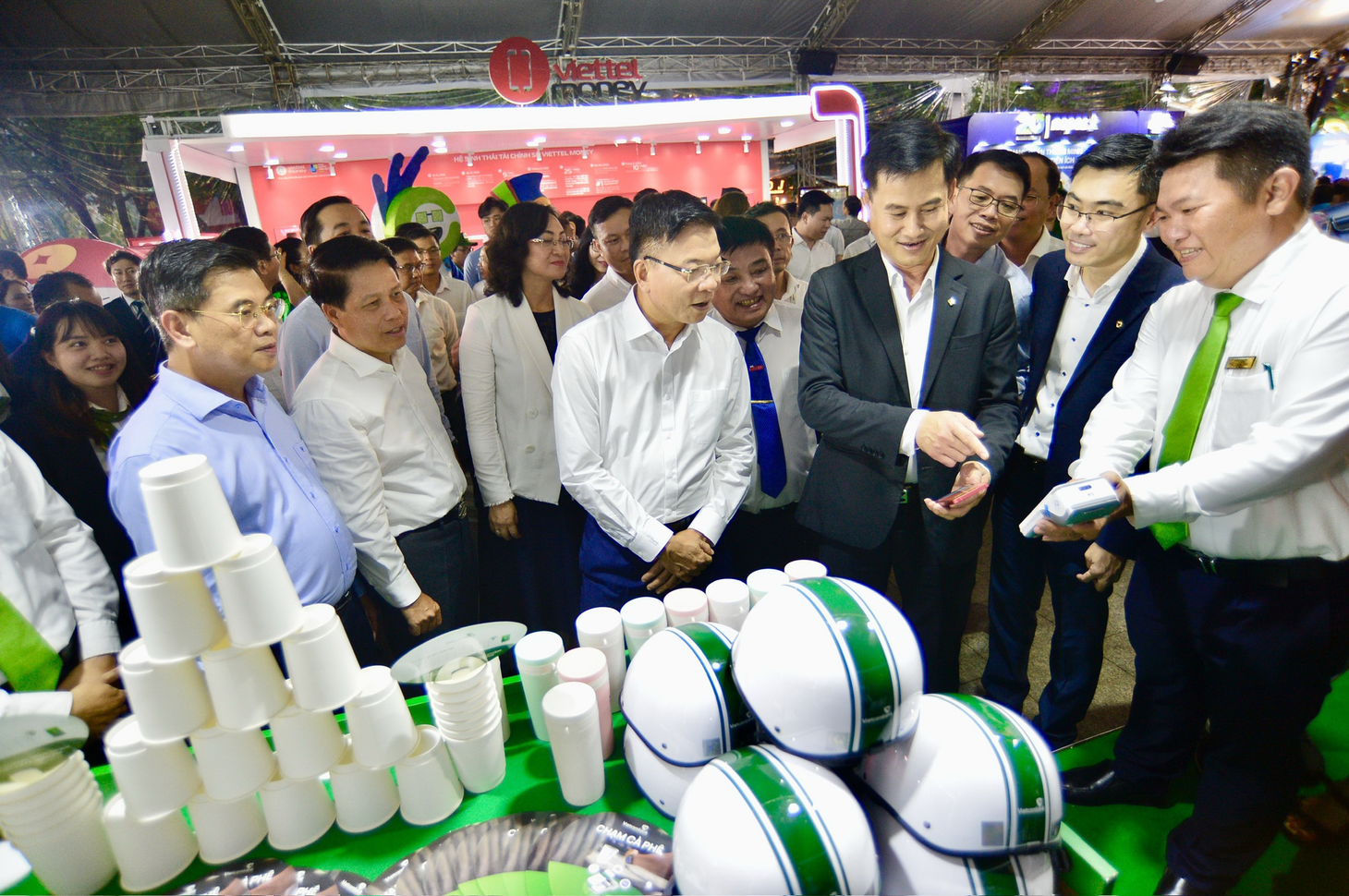 Khai mạc lễ hội Không tiền mặt 2024 - Ảnh 4.