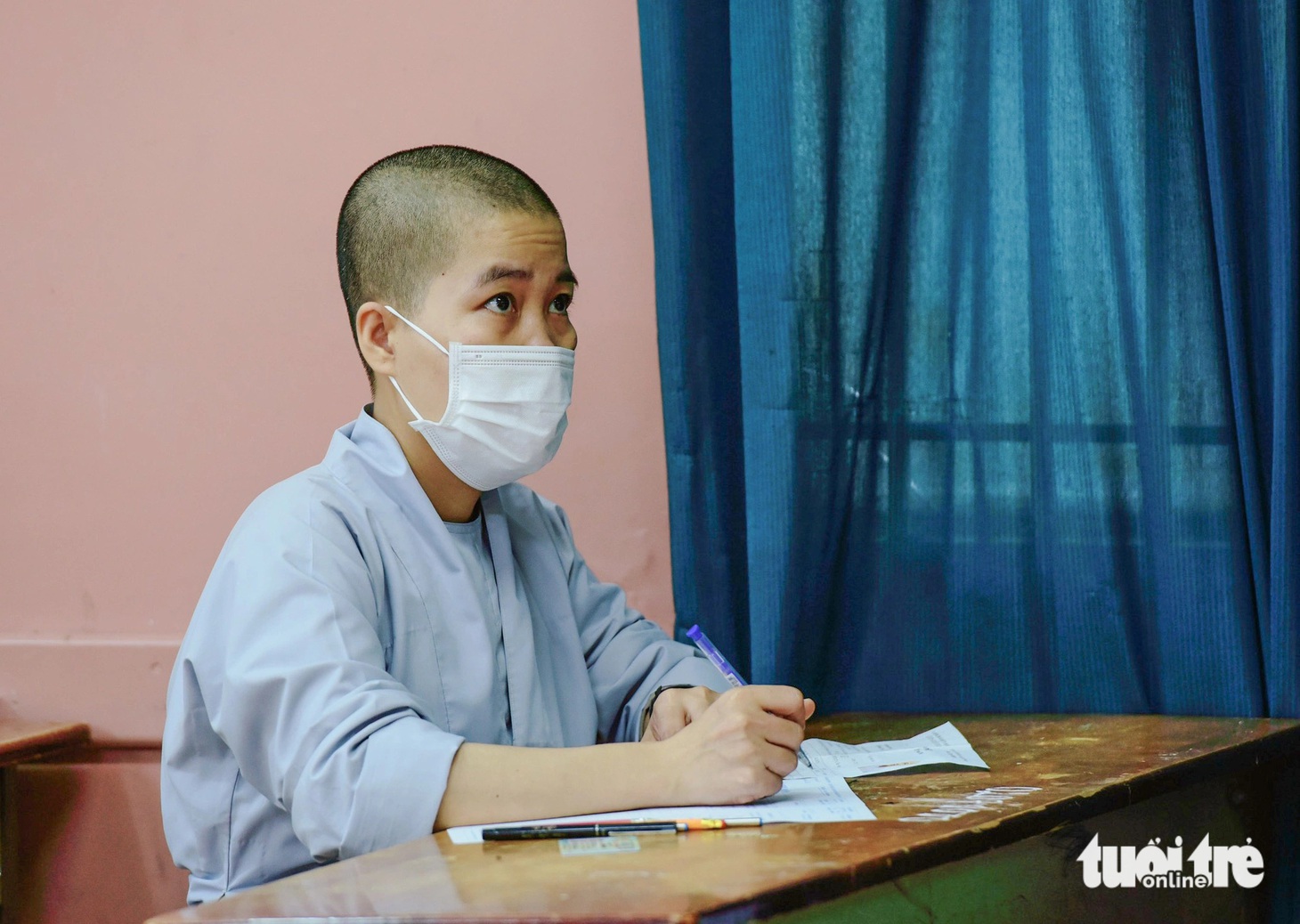 Thí sinh Đinh Thị Ngọc Có - Trung tâm Giáo dục thường xuyên quận Phú Nhuận (TP.HCM) - là thí sinh tự do của kỳ thi năm nay - Ảnh: DUYÊN PHAN