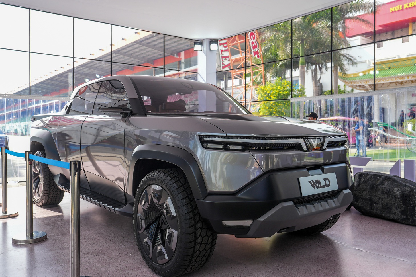 Mẫu bán tải điện VF Wild được trưng bày tại sự kiện lái thử hàng loạt mẫu xe của VinFast ở trường đua Đại Nam trong hai ngày 29 và 30-6 - Ảnh: HỮU HẠNH
