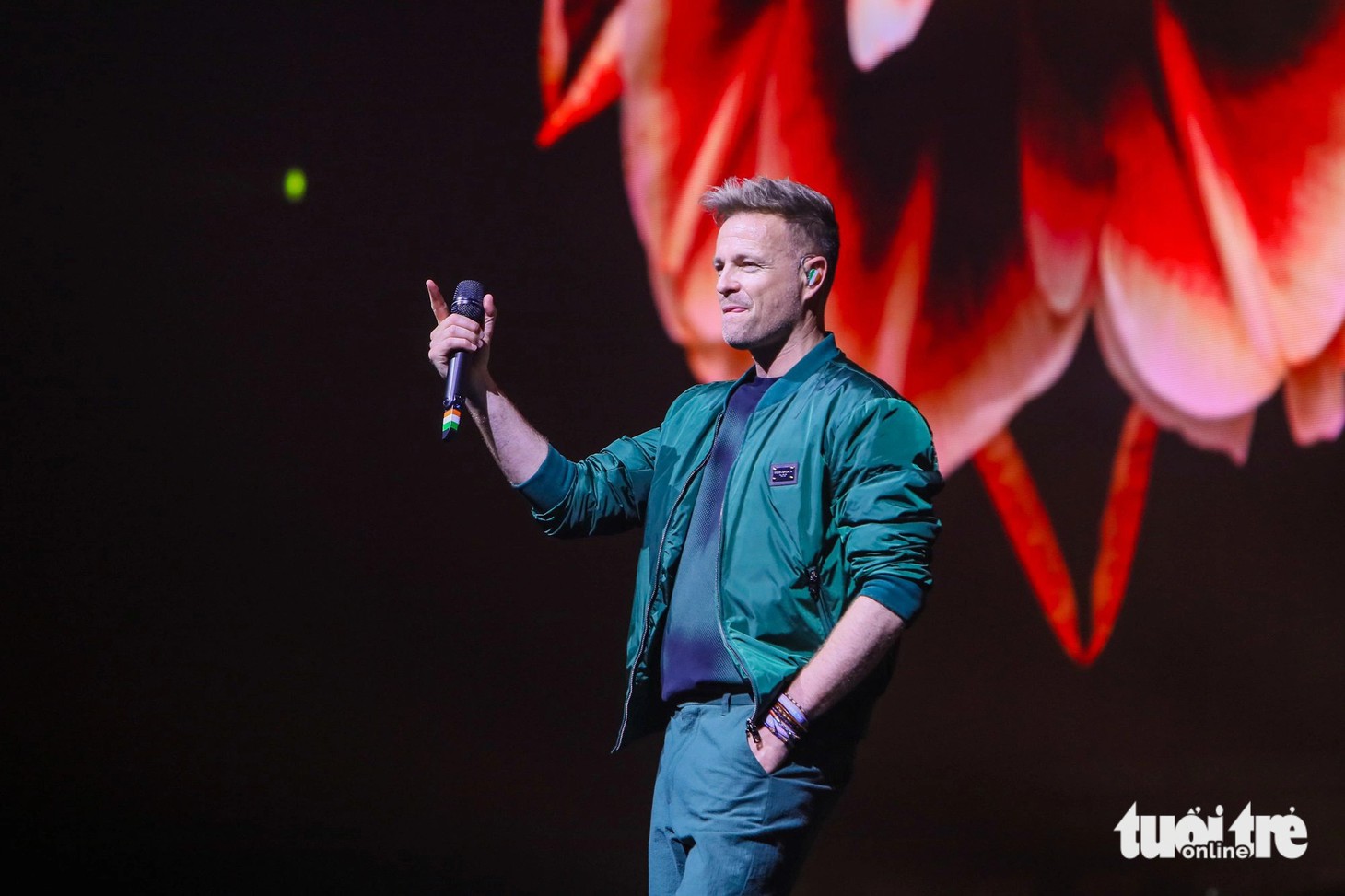 Nicky Byrne được xem là cây hài của nhóm, trên sân khấu anh