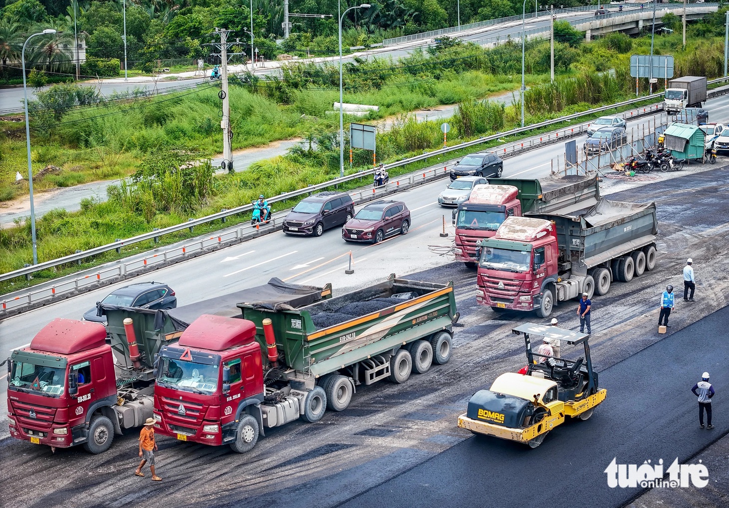 Trên công trường nút giao ngàn tỉ An Phú: Làm cả ngày lẫn đêm, không nghỉ lễ - Ảnh 1.