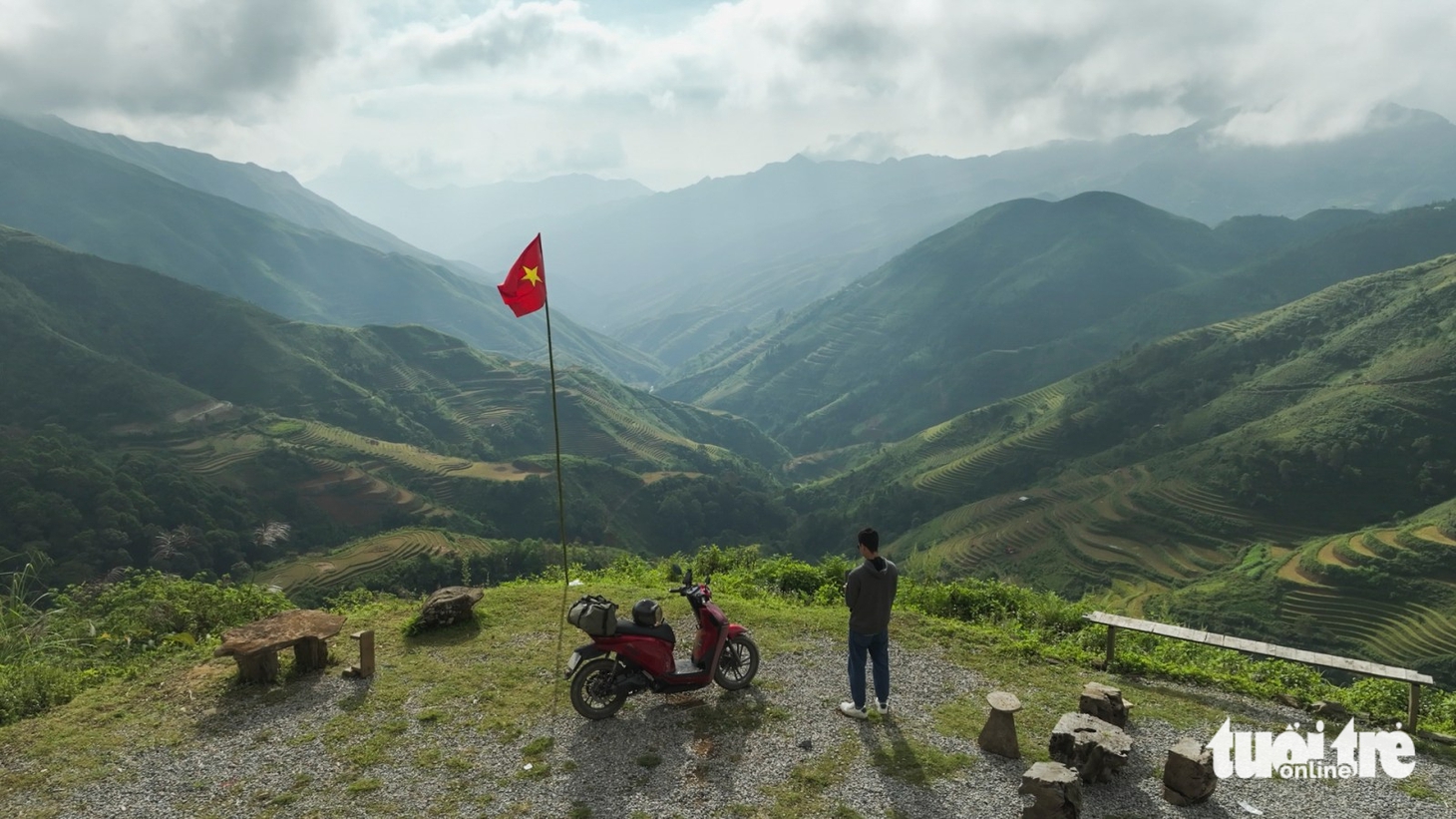 9X Hà Nội phượt xe máy điện hơn 220km lên Tà Xùa: 'Đi được nhưng phải đánh đổi vài điều' - Ảnh 1.