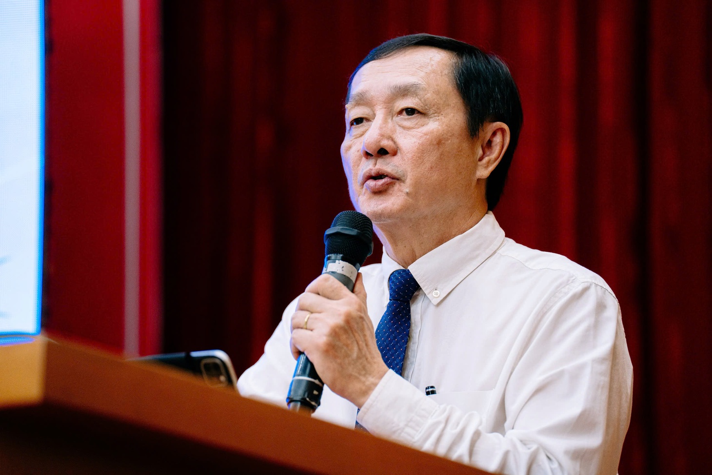 AI vào trường học, cần chuẩn bị gì? - Ảnh 1.