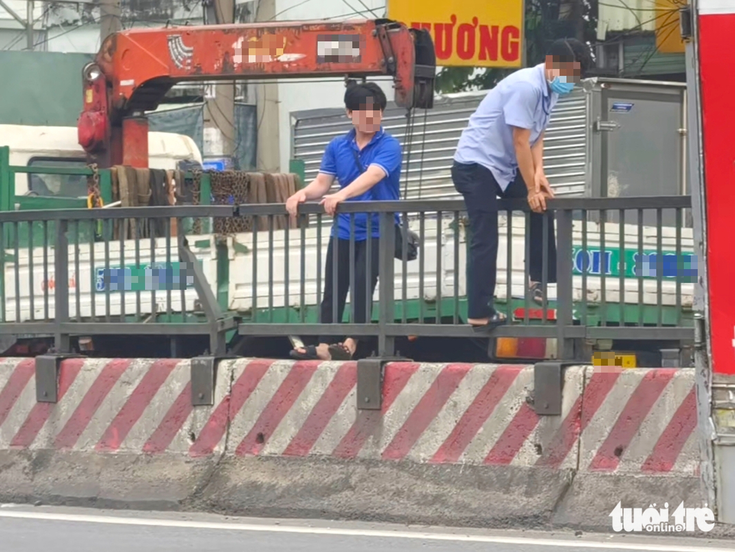 dải phân cách - Ảnh 2.