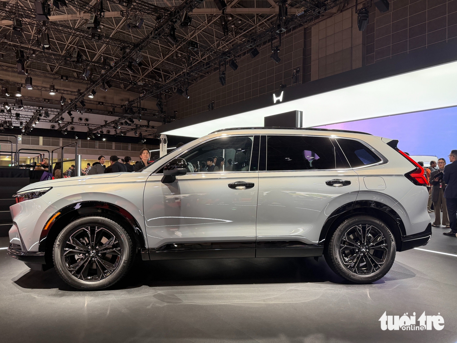'Chạm' Honda CR-V e:HEV RS dự kiến ra mắt Việt Nam năm 2026: Sang số dạng phím bấm, có AWD - Ảnh 4.