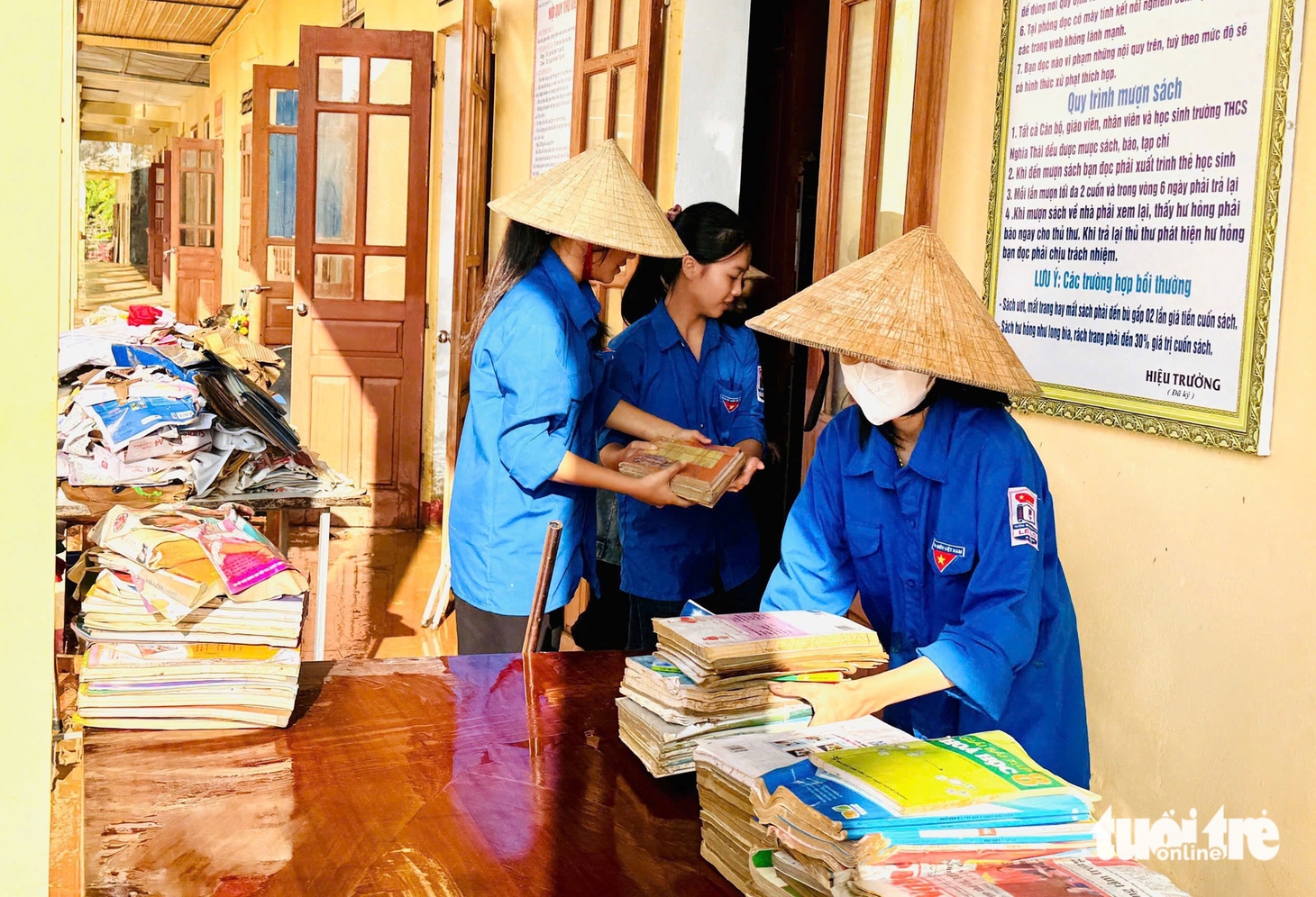 Nghệ An vừa khắc phục lũ sau bão Bualoi, vừa ứng phó bão Matmo - Ảnh 6.