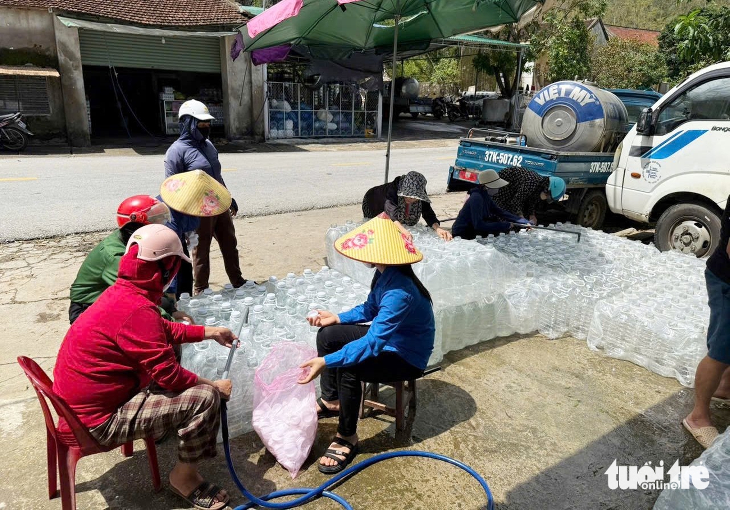 Nghệ An vừa khắc phục lũ sau bão Bualoi, vừa ứng phó bão Matmo - Ảnh 8.