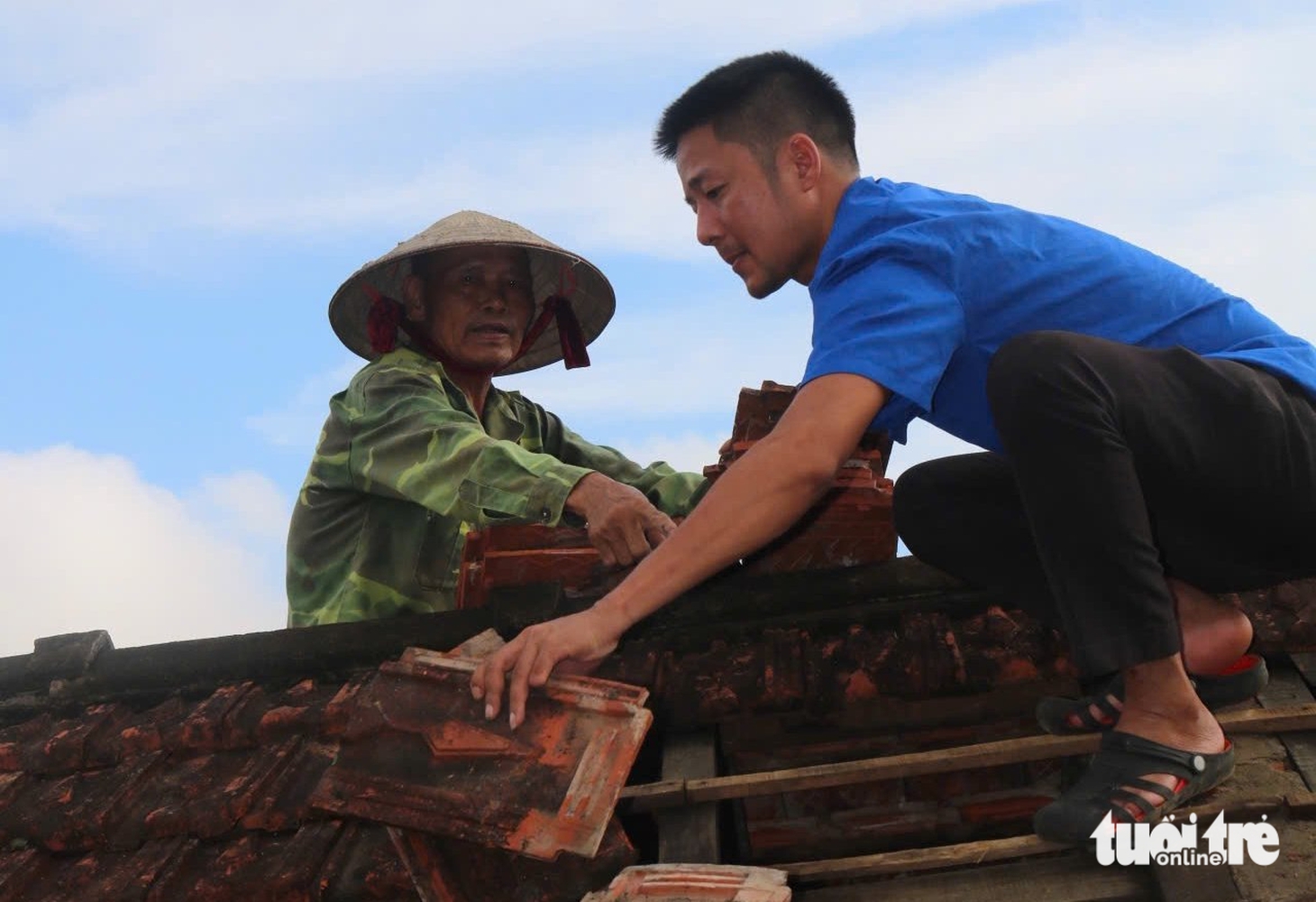 Nghệ An vừa khắc phục lũ sau bão Bualoi, vừa ứng phó bão Matmo - Ảnh 10.