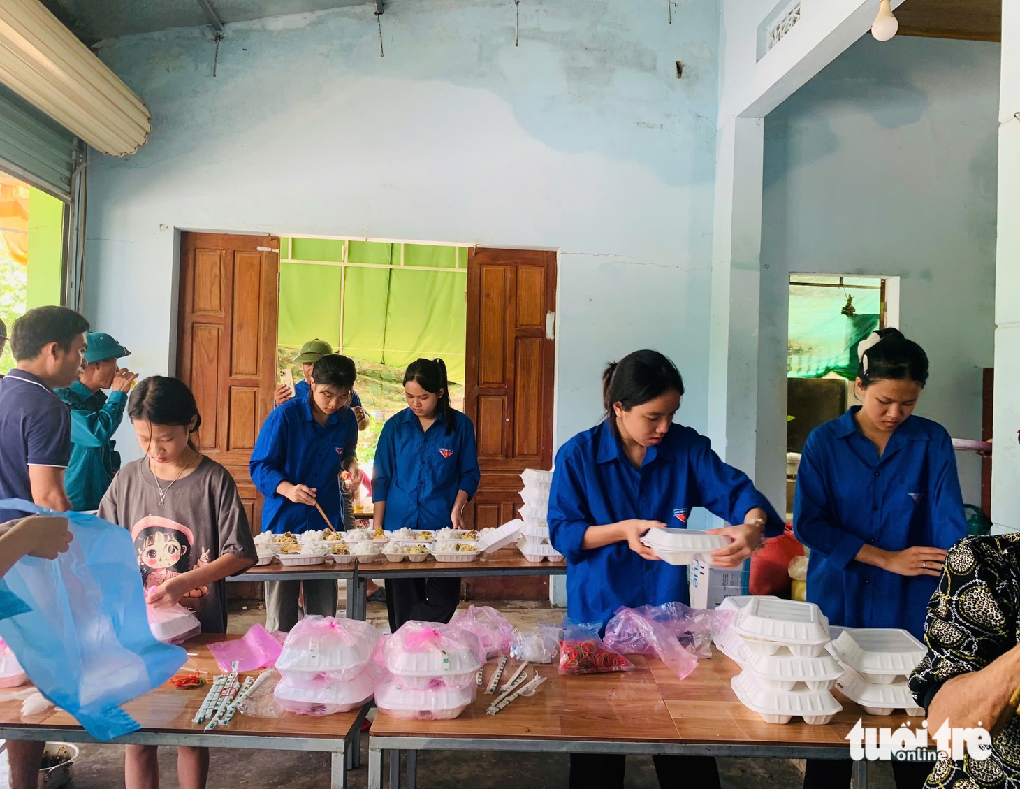 Nghệ An vừa khắc phục lũ sau bão Bualoi, vừa ứng phó bão Matmo - Ảnh 11.