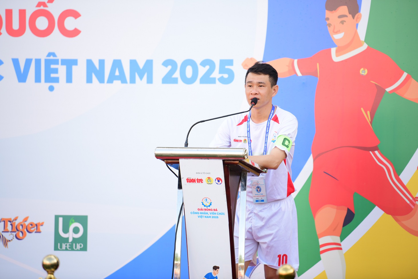 bóng đá công nhân - Ảnh 6.