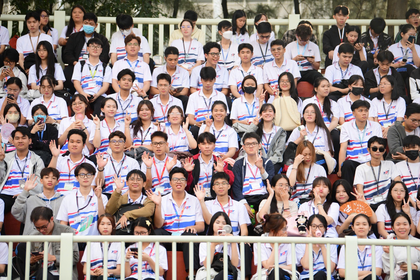 bóng đá công nhân - Ảnh 14.