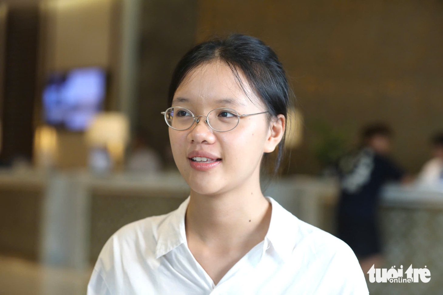 Cha mẹ mất hết vì ung thư, nữ SV phải làm thêm nuôi bà: 'Sẽ trích học bổng mua thuốc cho nội' - Ảnh 15.