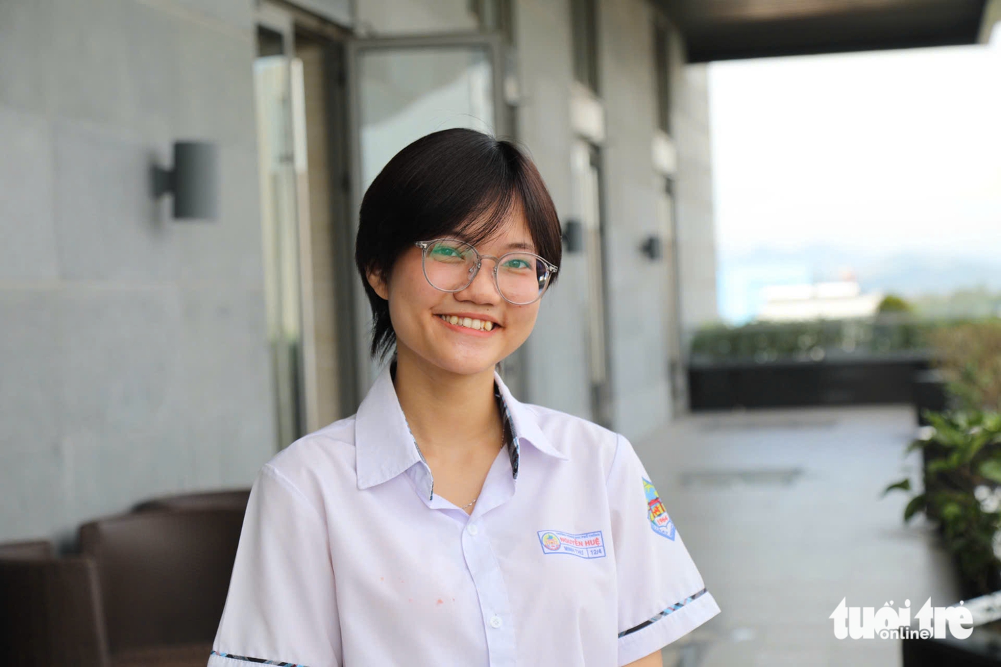 Cha mẹ mất hết vì ung thư, nữ SV phải làm thêm nuôi bà: 'Sẽ trích học bổng mua thuốc cho nội' - Ảnh 11.